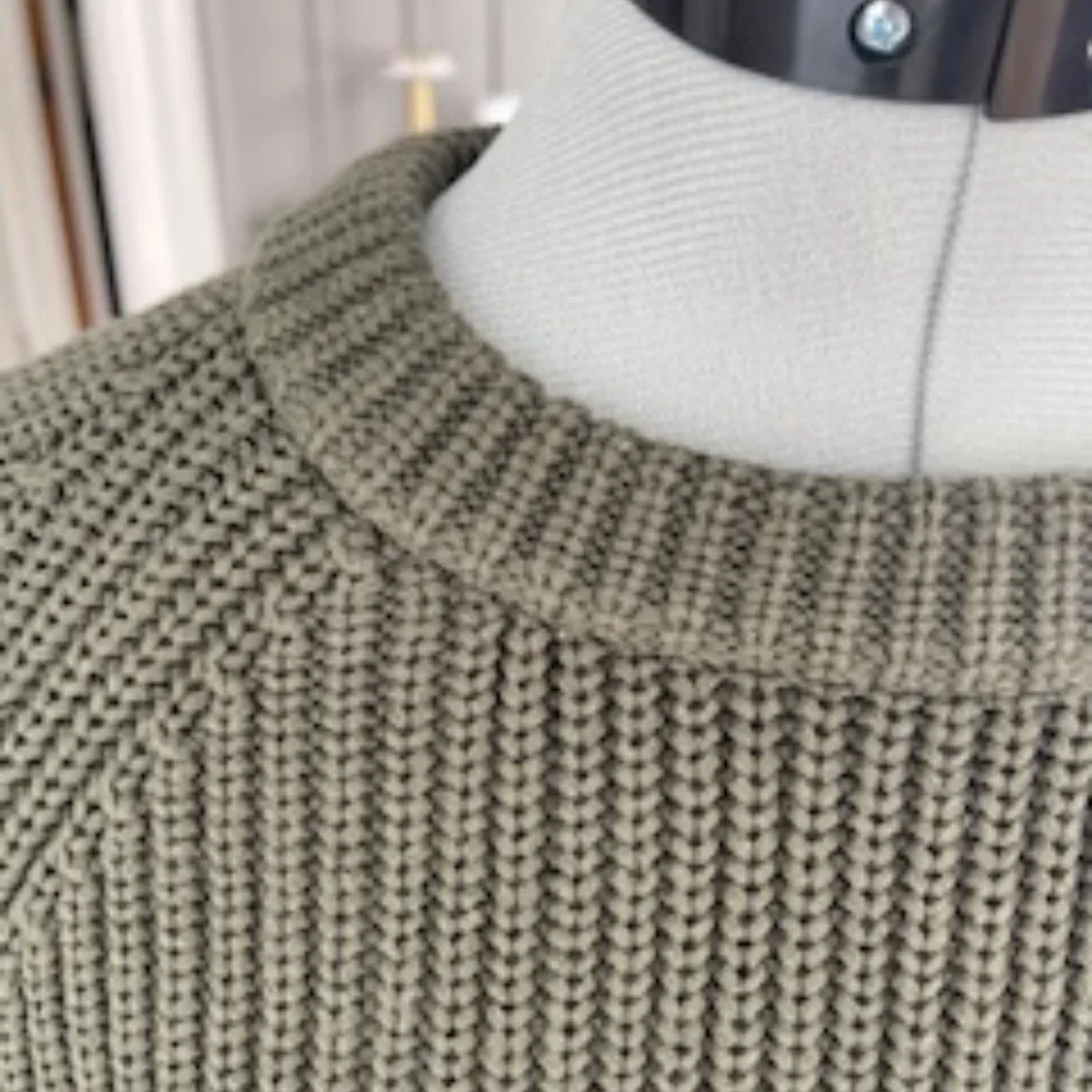 Quince - Green Organic Cotton Crew Neck - L - Picture 6 of 6